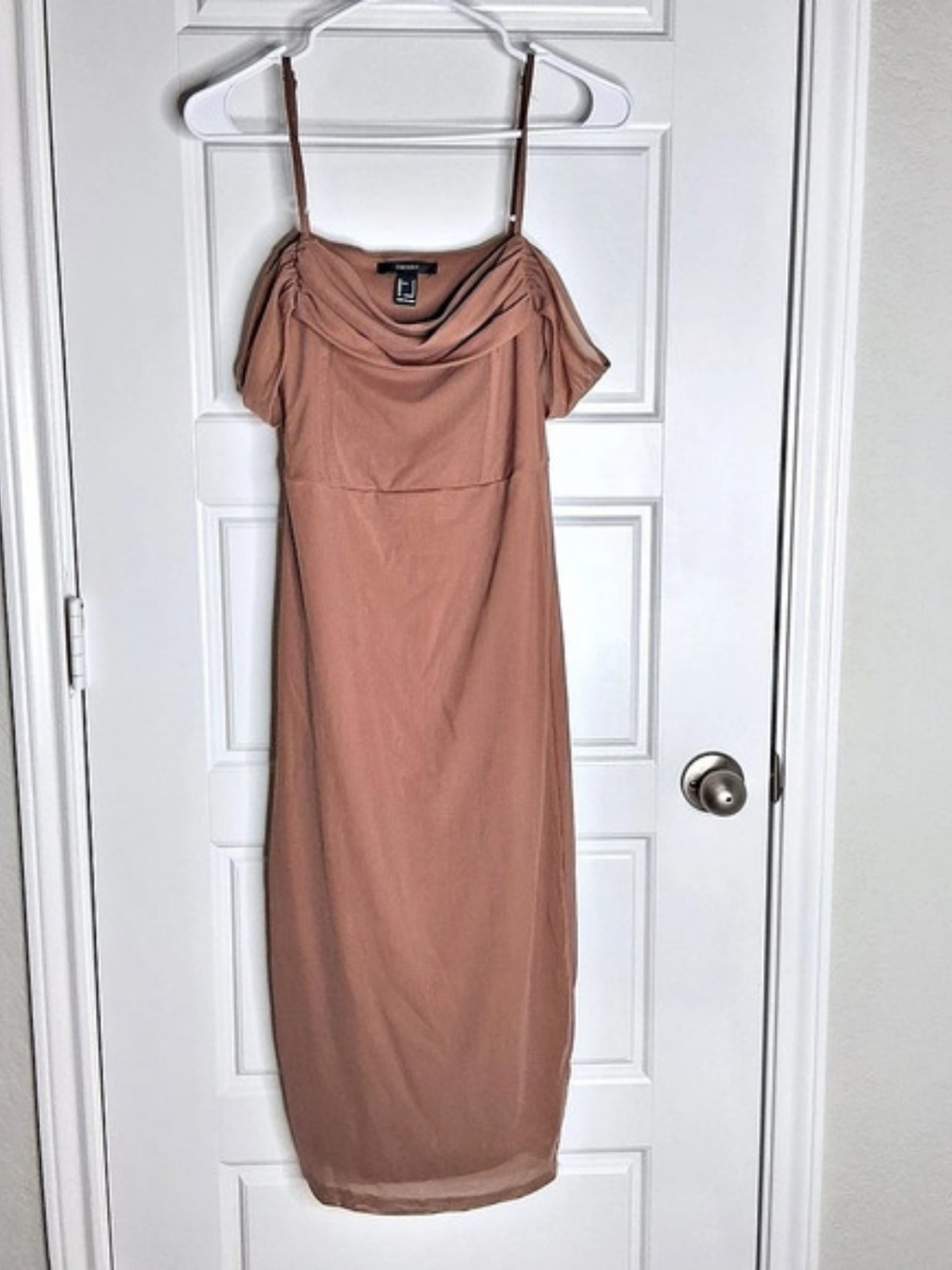 Forever 21 Draped Off-Shoulder Midi Dress in Brown Size Small